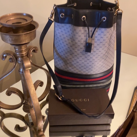 Authentic GUCCI Ophelia Bucket Style Shoulder Strap - Picture 2 of 16